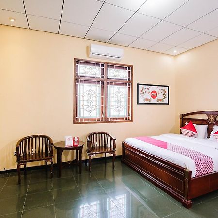Oyo 986 Authentic Osing Homestay Banyuwangi  Esterno foto