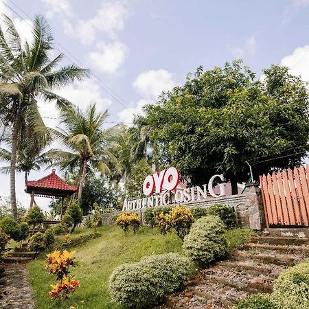 Oyo 986 Authentic Osing Homestay Banyuwangi  Esterno foto